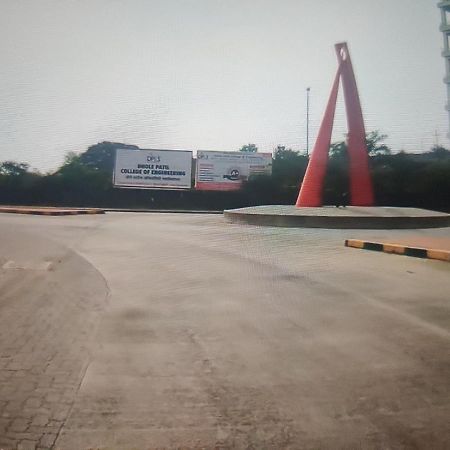 Pune Airport Eon Barclays Kharadi Luxe15 Suites Work Desks Eksteriør bilde