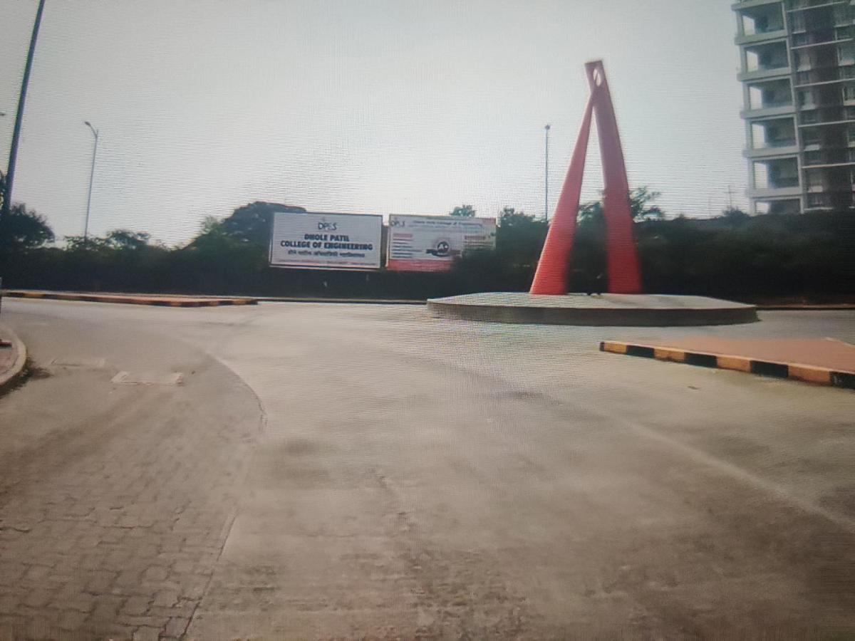 Pune Airport Eon Barclays Kharadi Luxe15 Suites Work Desks Eksteriør bilde